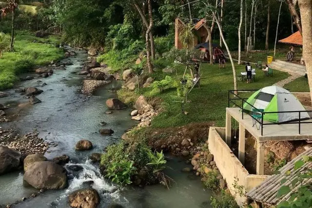 Fasilitas Amandadi Riverside