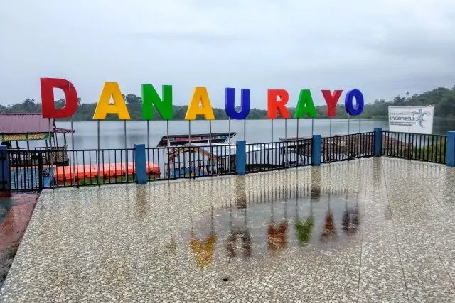 Alamat Danau Rayo