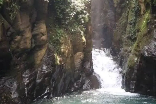 Daya Tarik Curug Kepala Naga