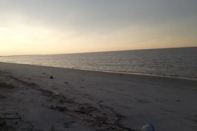 Fasilitas Pantai Sujono