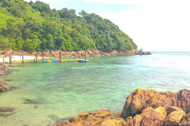 Fasilitas Pulau Salah Nama