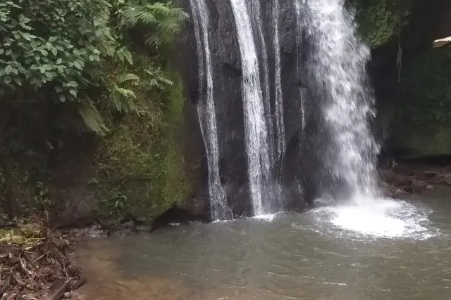 Kegiatan Air Terjun Sanghe