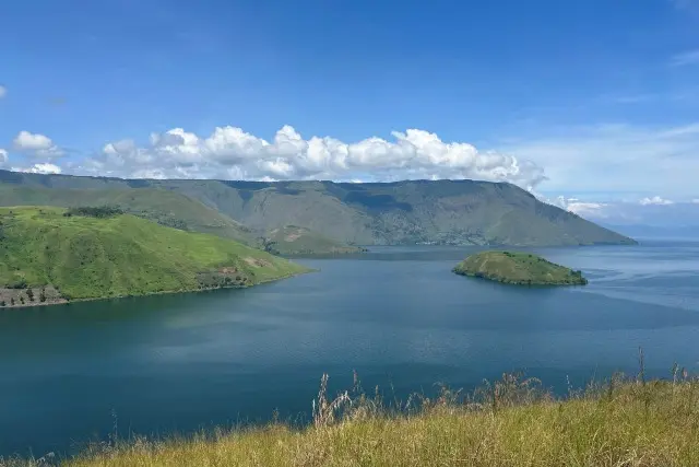Alamat Bukit Burung Samosir