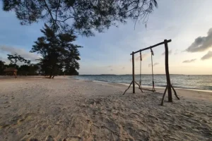 Pantai Reviola, Pantai Pasir Putih yang Menawan di Barelang Batam