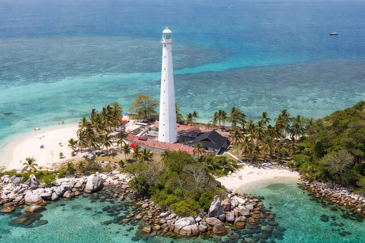 Fasilitas Pantai Tanjung Kelayang