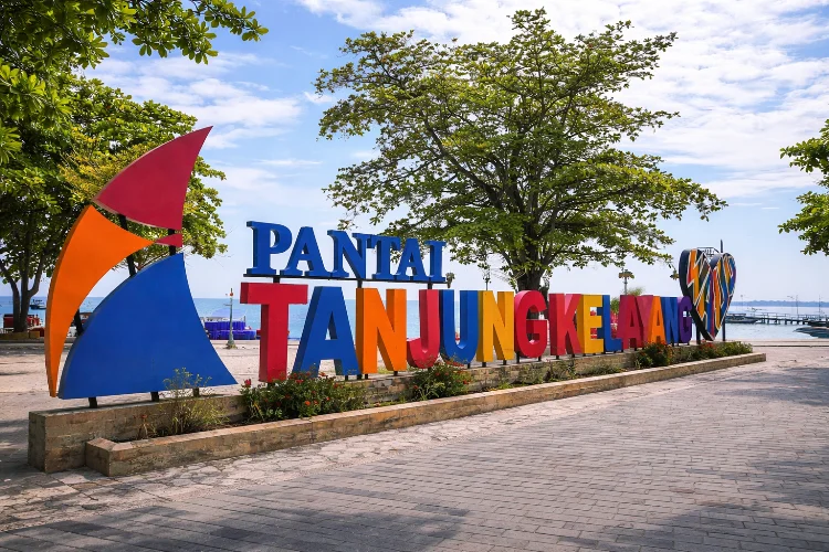 Kegiatan Menarik di Pantai Tanjung Kelayang