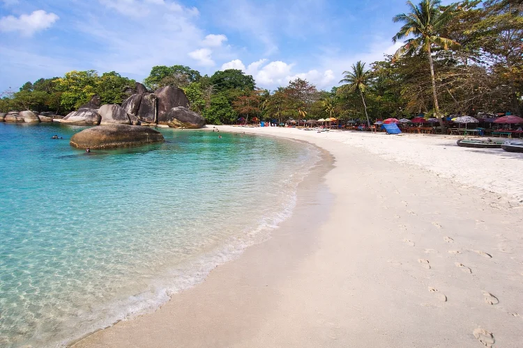 Fasilitas Pantai Tanjung Tinggi