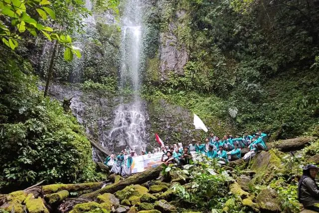 Aktivitas Air Terjun Kubu Perahu
