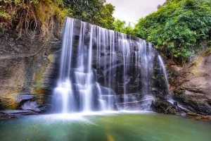 Daya Tarik Air Terjun Pantai Salak