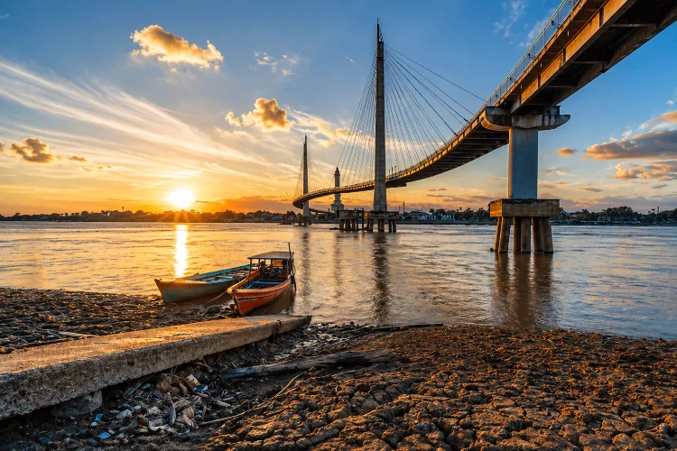 Jembatan Gentala Arasy: Sentuhan Modern di Atas Sejarah