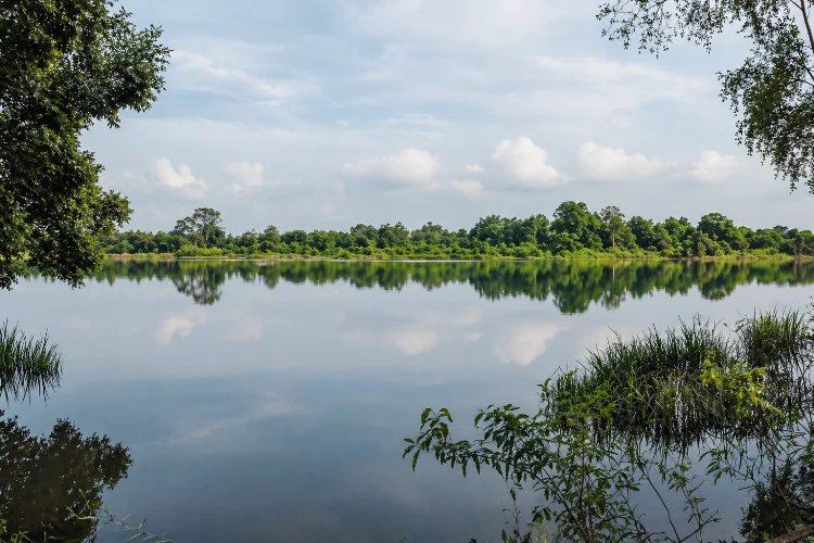 Keindahan Danau Ugo