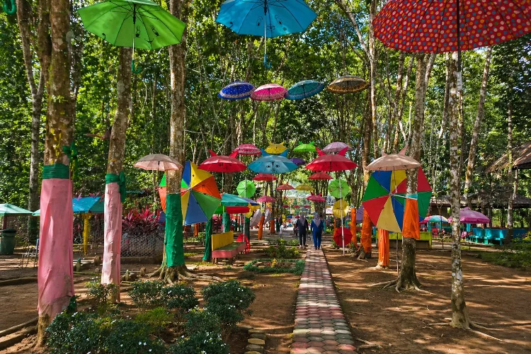 Suasana Taman 1000 Payung