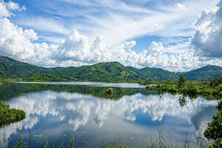 Danau Siais: Luas, Indah, dan Penuh Potensi