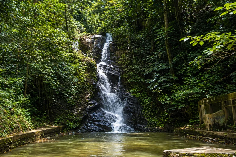 Pesona Air Terjun Tegan Kiri