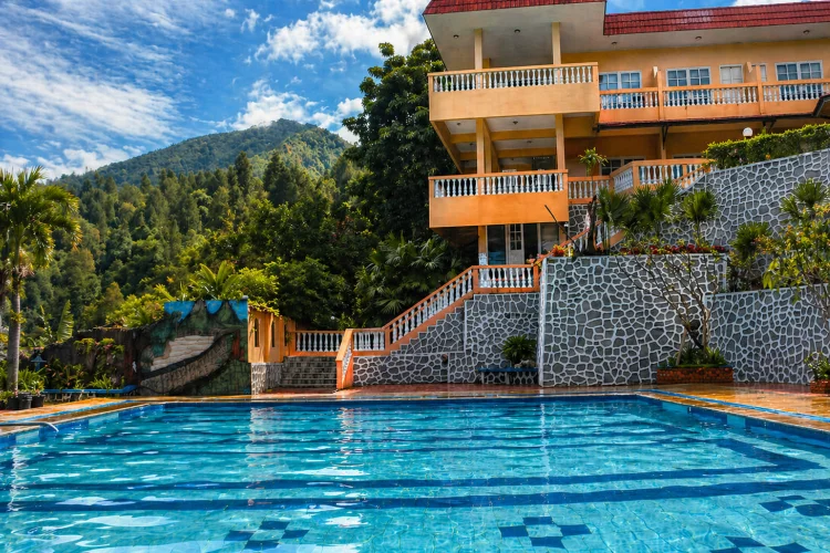 Rekomendasi Hotel di Sekitar Danau Toba - The Parapat View Hotel